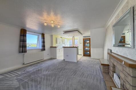 Woodbury Gardens 19 - Living Room Front.jpg