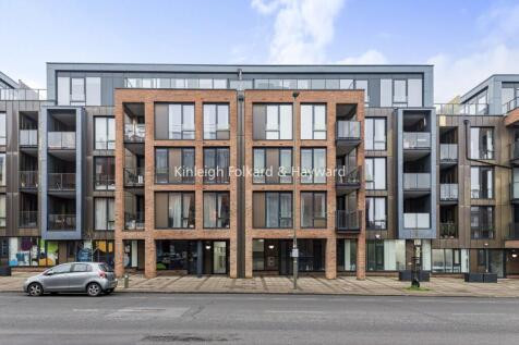 London, N12 - property photo