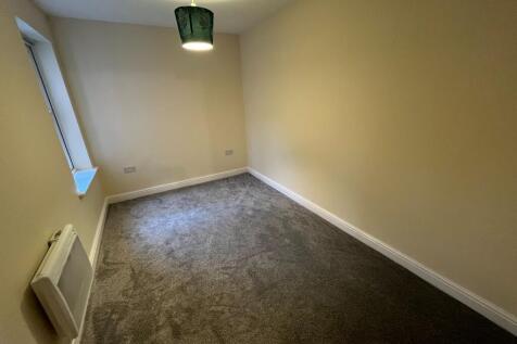 Roch Bank, Manchester, Blackley, M9 photo 5