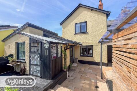 Charming Hidden Gem in the Heart of Uffculme, 2 b