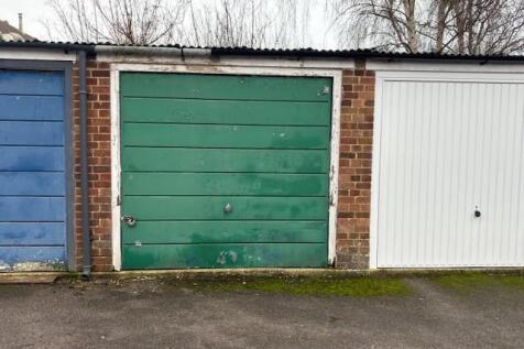 Garage 17 Brendon Way.jpg