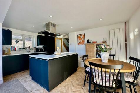 WhatsApp Image 2025-01-09 at 16.01.06_0483ef3f.jpg