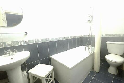 bathroom copy eeadad68-0aff-4bc6-b34a-076d4f690de9