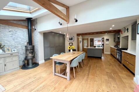 OPEN CONCEPT KITCHEN/DINING/FAMILY ROOM