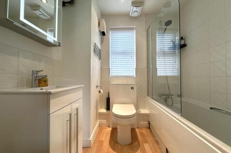 Modern Bathroom 274