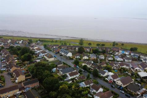 26 Beach Avenue, Severn Beach, Bristol BS35 4PB | 