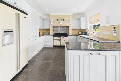 KITCHEN/DINING/FAMILY ROOM