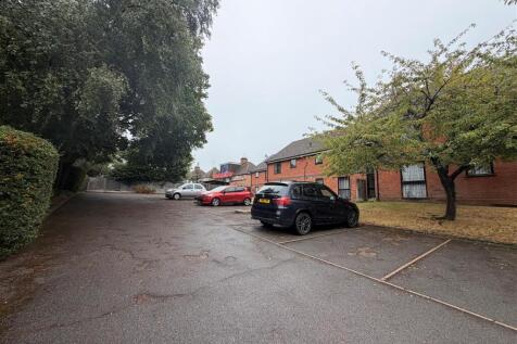 flat 21 Church Lane.jpg