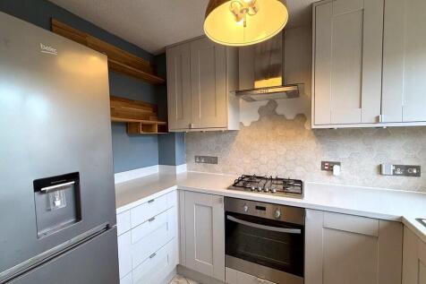 Smalley Drive, Oakwood photo 3