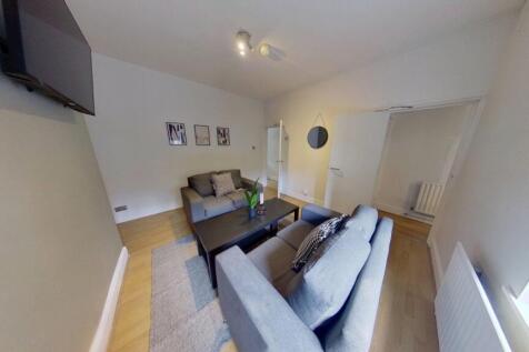 10-Ridding-Terrace-Lounge
