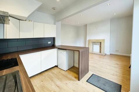 Laughton Road, Dinnington, Sheffield, South Yorkshire, S25 photo 4