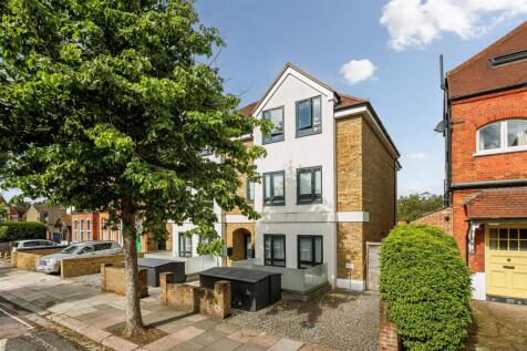 Flat 8, 24, Messaline Avenue-1.jpg
