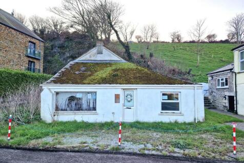 Helston, TR13 - property photo