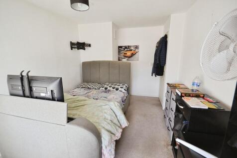 Ibbetson Avenue photo 3