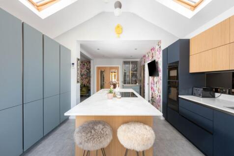 Kitchen/Dining Rm