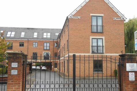 Melton Court Main.jpg