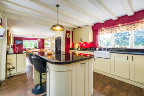 Clamp Farmhouse-1...