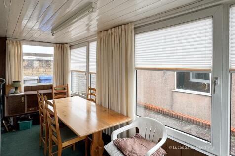 47 Pennine Way Kettering-01.jpg