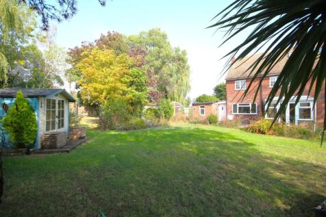 Rear Garden a.JPG