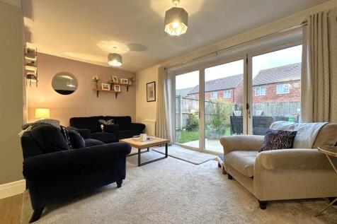 Living Area With BI-FOLD DOORS  981