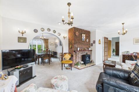 CAM03624G0-PR0148-STILL006