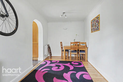 Ashridge Way, SUNBURY-ON-THAMES photo 5