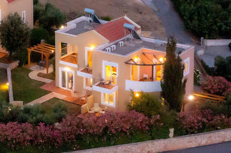 Semi-det. villas 1&amp;2