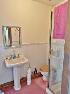 Jack and Jill shower room