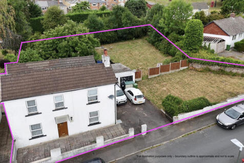 Spacious 5 Bedroom Family Home with Expansive Gar