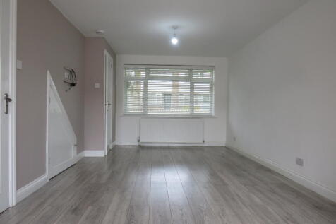 Lynton Close, Warwick photo 3