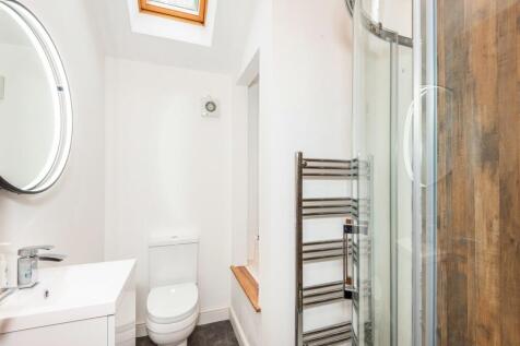 Annexe En-Suite Shower Room
