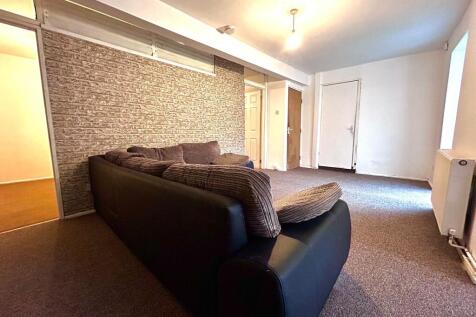 99b High Street, Ogmore Vale, Bridgend photo 5