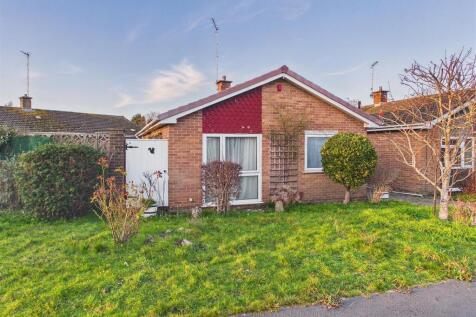 1 - Bungalow for Auction, Brentry, Bristol.jpg