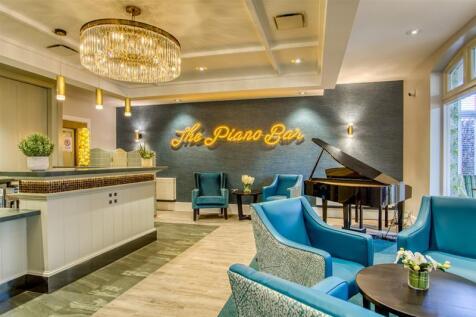 Piano Bar