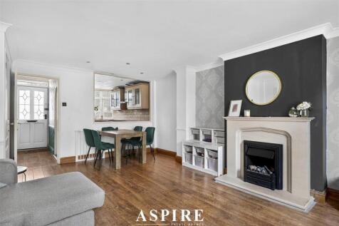 Myrtle Road, Romford photo 4