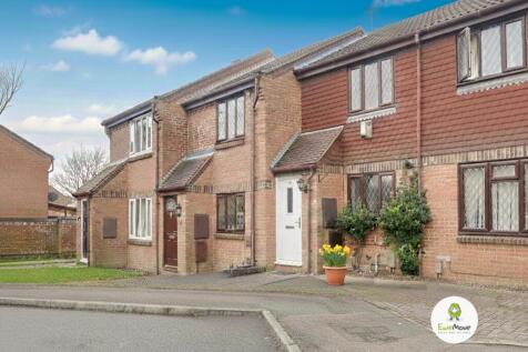 Front of Property at Larchwood by Ben Brind @ EweM