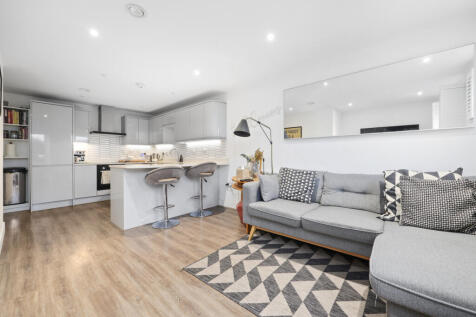 Three Bedroom, Ground Floor Apartment For Sale on