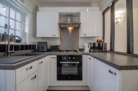 1 Vinefields [Open-Plan Kitchen 01].jpg