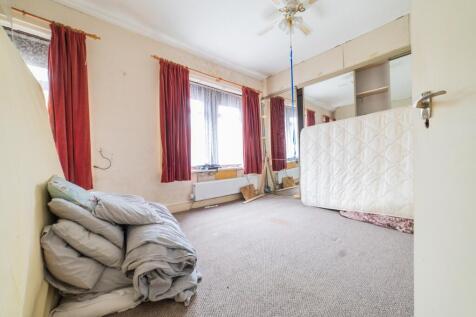 Call 02920 454555 to secure your viewing_12