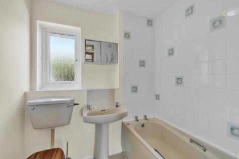Old School Place, Burgess Hill, RH15 photo 3