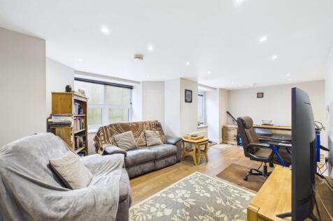 4  - One-Bedroom Flat.jpg