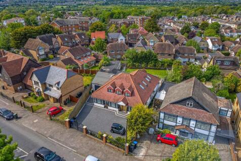 Chigwell, IG7 - property photo