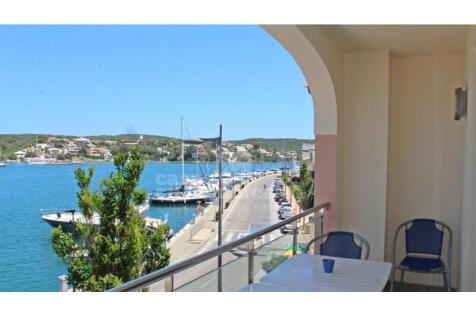 Penthouse on the seafront in the port of Mahón