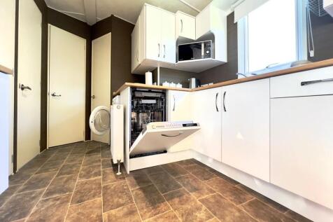 f946efdb-c625-4a9...