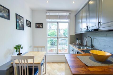 Studio Flat to rent Penywern Road, London SW5