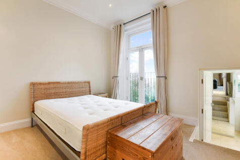Petersham Road, Richmond, TW10 photo 5