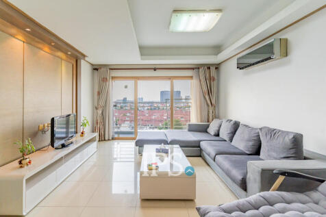 9th Floor 3 Bedroom Condo For Sale - De Castle Noblesse, Beoung Kak 1, Phnom Penh
