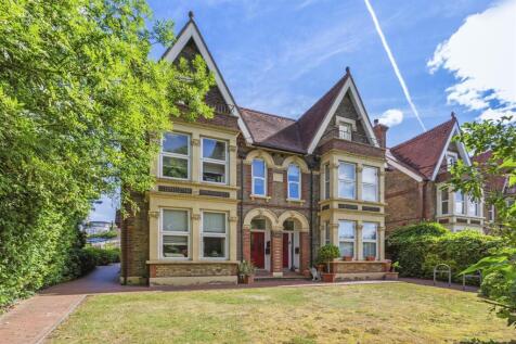 Flat 8, 123 London Rd, HP11 1BT-12.jpg