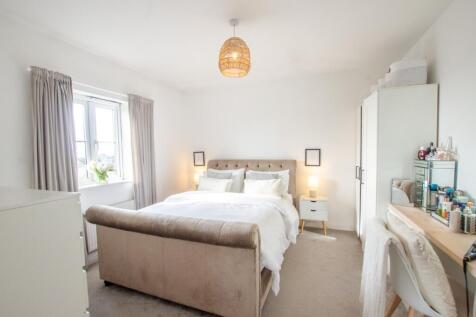 17 Gwithian Road TPS Bodmin 01208 74182-10