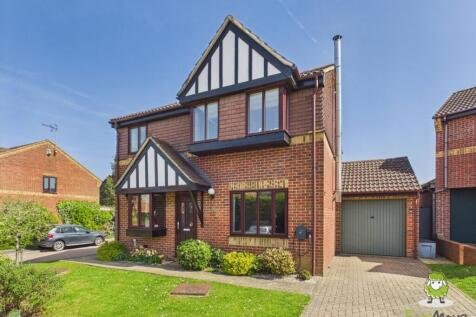 EweMove Estate Agents Basingstoke - Highmoors